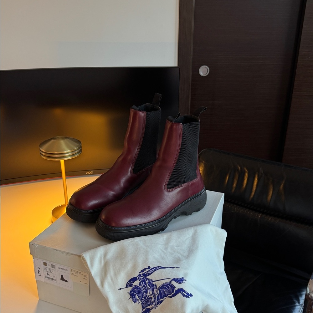 Burberry Creeper Chelsea Boots